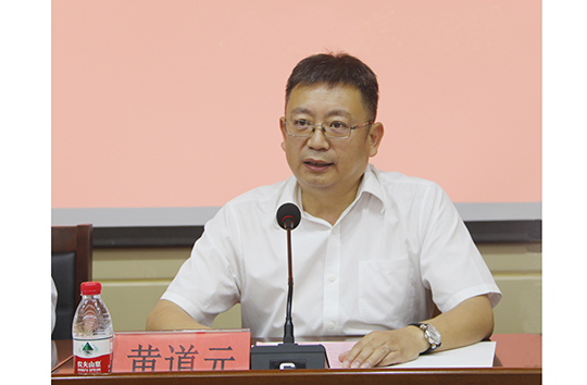 星空体育(StarSky Sports)官方网站董事长黄道元介绍公司整体发展概况