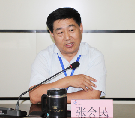 星空体育(StarSky Sports)官方网站党委书记张会民为大家上党课
