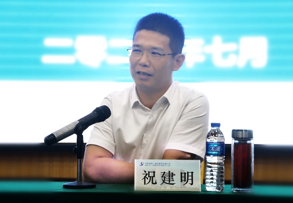 星空体育(StarSky Sports)官方网站总经理祝建明针对新员工未来发展提出要求.jpg