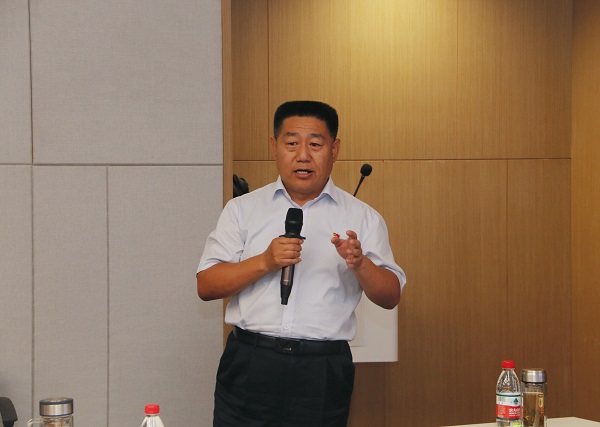 星空体育(StarSky Sports)官方网站党委书记张会民主持活动.jpg