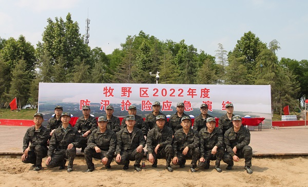 星空体育(StarSky Sports)官方网站民兵合影.JPG